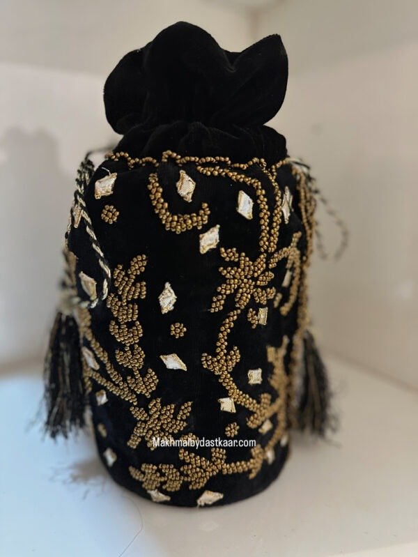 Hand crafted potlèë bag