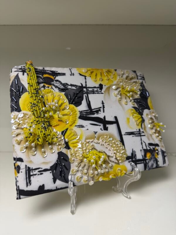 Makhmal Exclusive Handmade Pouch